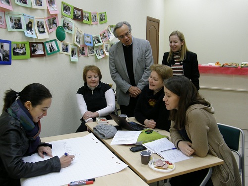 Студенты под руководством Дениса Рича составляют спонсорскую заявку