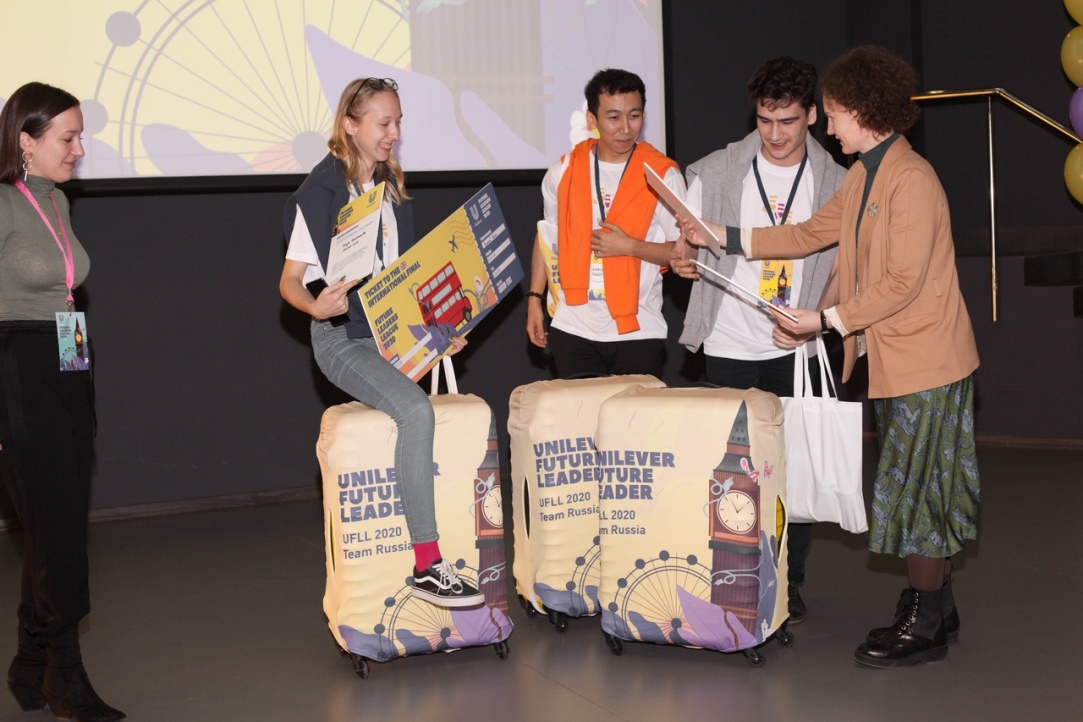 Иллюстрация к новости: Студенты-магистры выиграли кейсчемпионат Unilever и поедут в Лондон