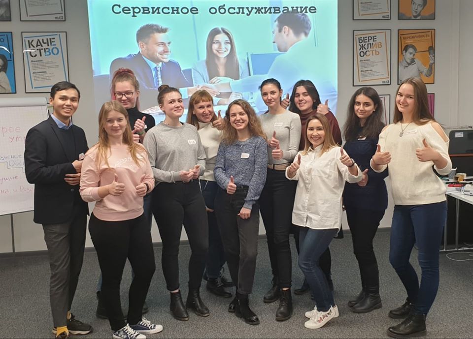 Иллюстрация к новости: Будущие специалисты контакт-центра НИУ ВШЭ — Санкт-Петербург прошли обучение от компании Tele2