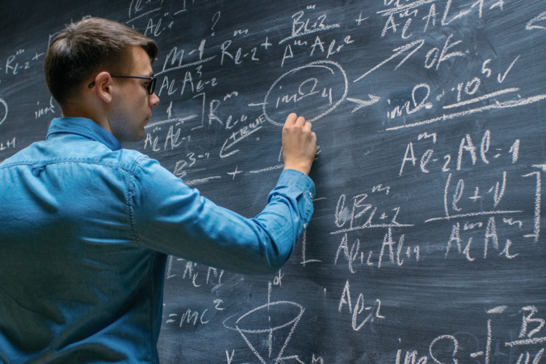Иллюстрация к новости: «Физика» — как Питерская Вышка будет готовить исследователей современной фундаментальной физики