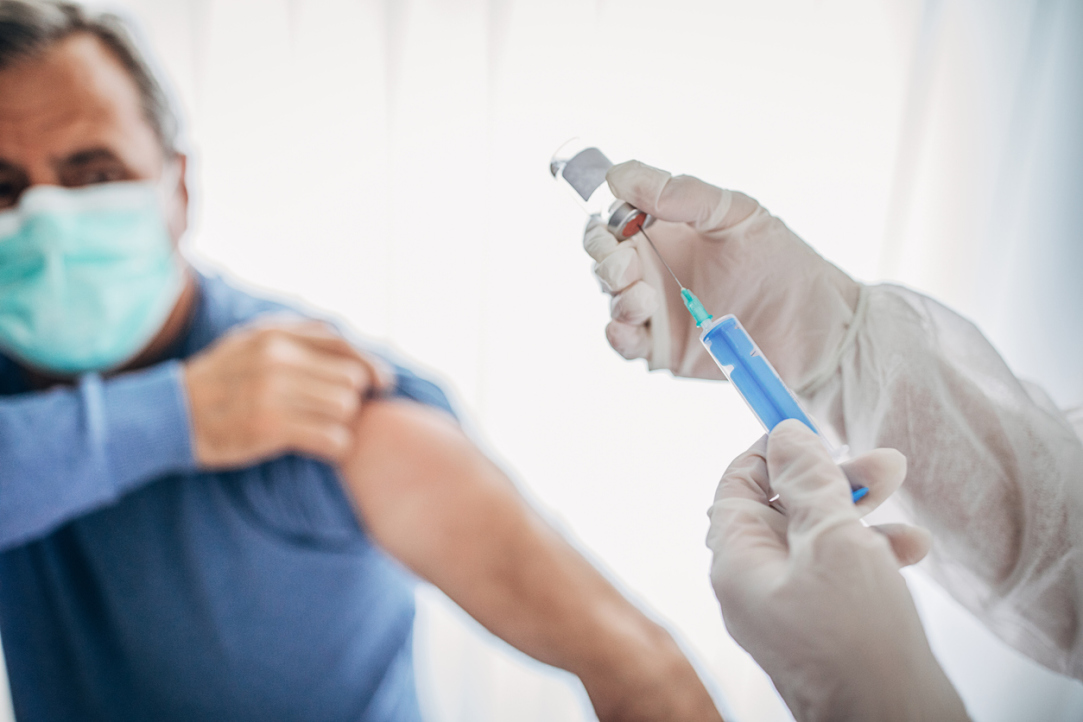 Вакцинация от гриппа защищает детей и помогает избежать осложнений у взрослых