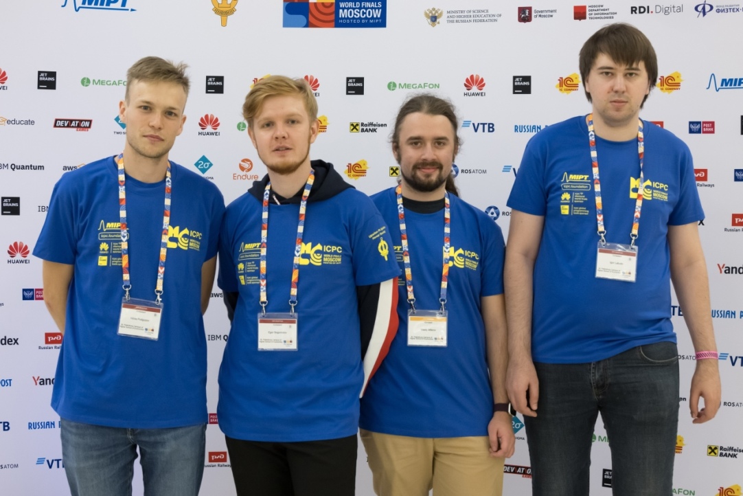 Иллюстрация к новости: Команда Питерской Вышки вошла в топ-20 на финале Международного чемпионата по программированию ICPC