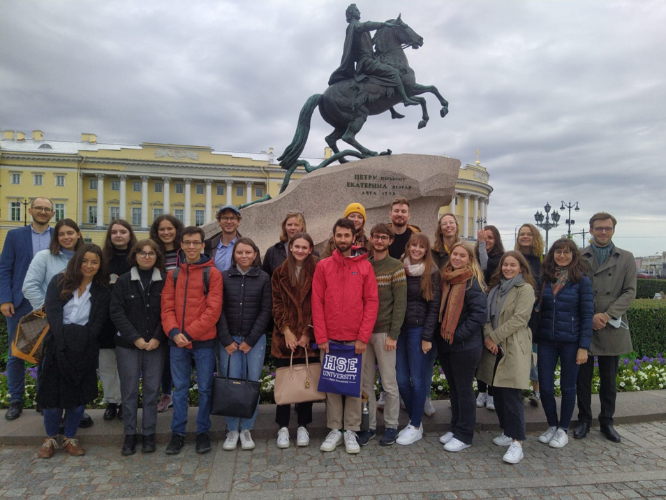 Illustration for news: German Students Explore St. Petersburg and Russian History during HSE University’s Summer School
