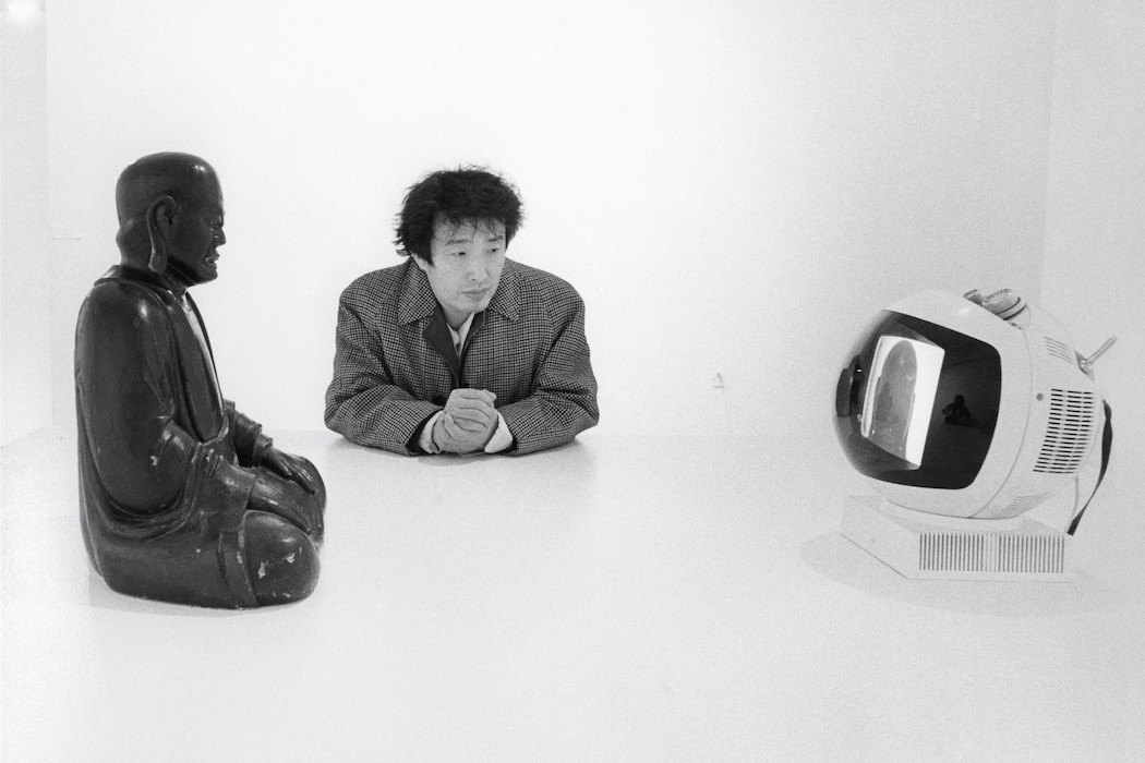 Нам Джун Пайк и его работа TV Buddha (1974) 