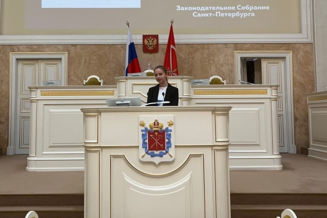 Иллюстрация к новости: Поздравляем Анастасию Кволек с избранием в Молодежный парламент Санкт-Петербурга