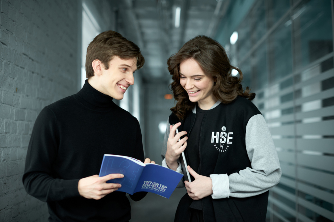 VK и Санкт-Петербургская школа физико-математических и компьютерных наук расширяют сотрудничество