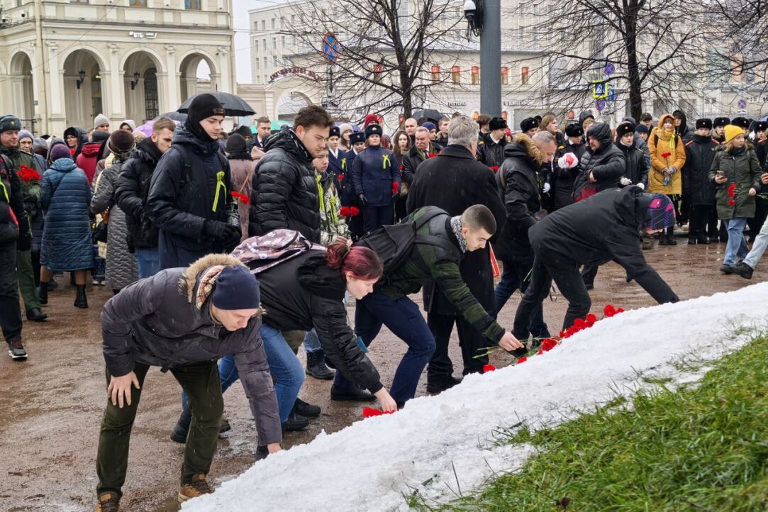 Иллюстрация к новости: Помнить — значит жить. Высшая школа экономики отмечает Ленинградскую Победу вместе с Петербургом